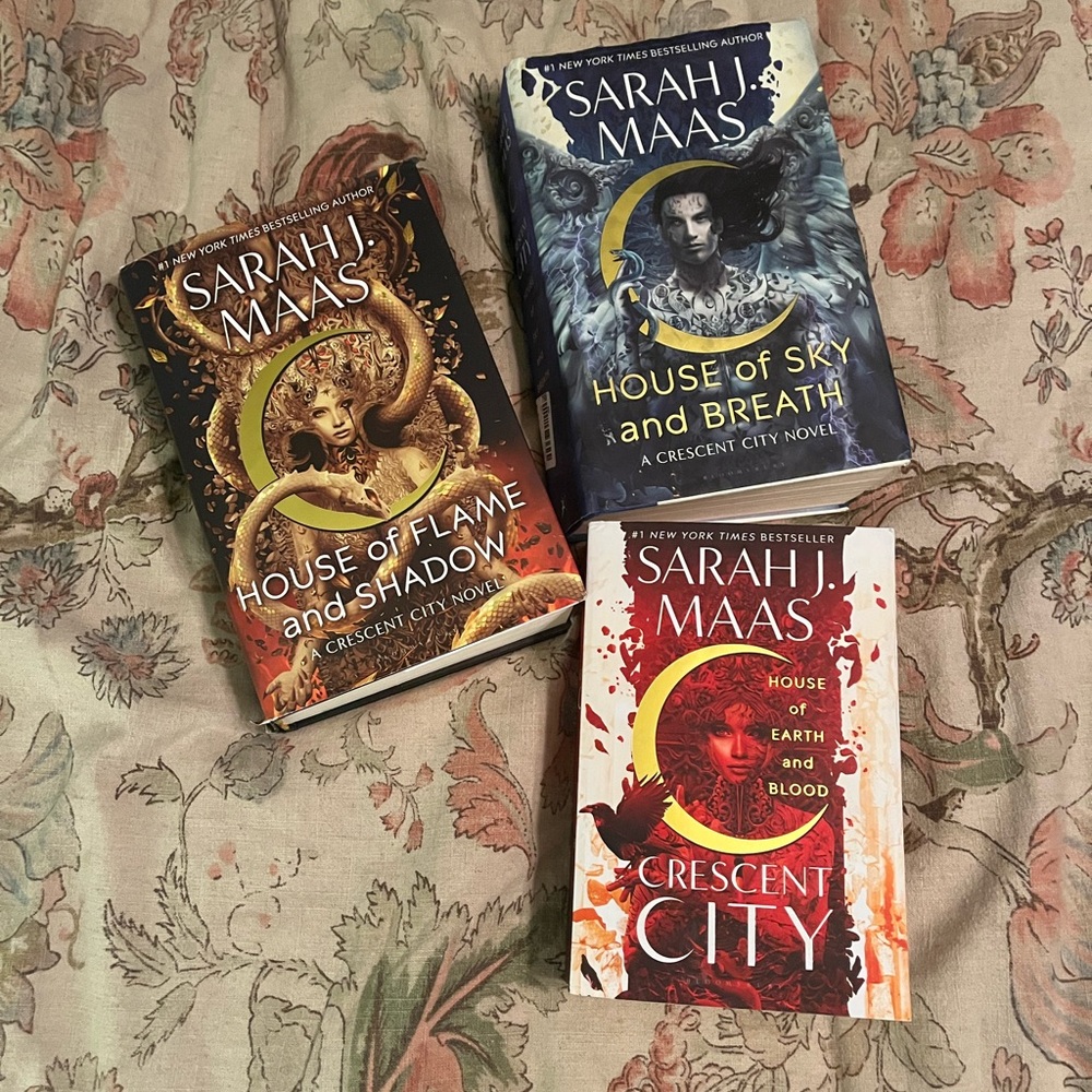 Crescent City book et Sarah J. Maas